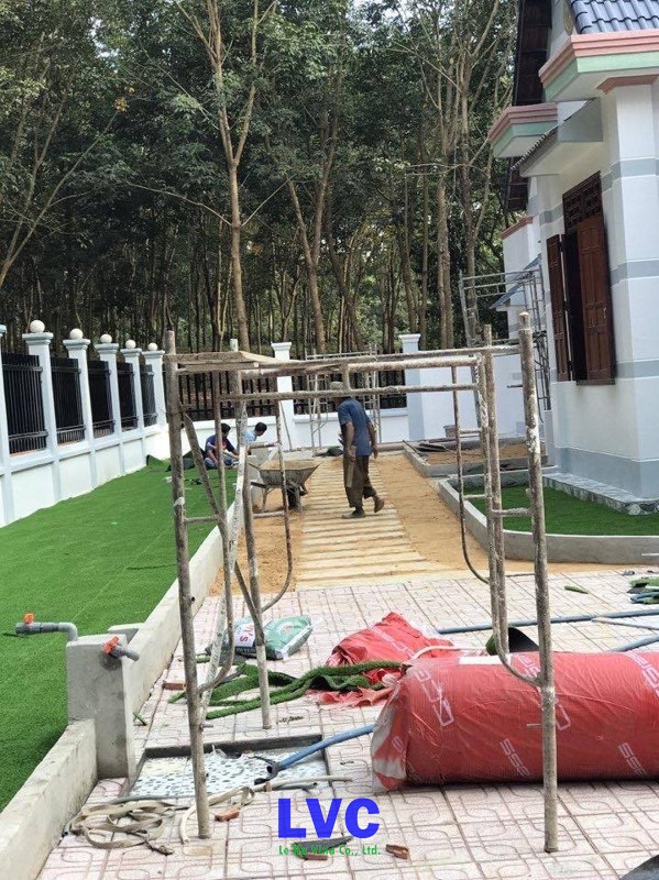 Cỏ nhân tạo sân vườn, Biệt thự ở Bình Phước, Thi công cỏ nhân tạo, Cách chăm sóc cỏ nhân tạo, Sân vườn cỏ nhân tạo