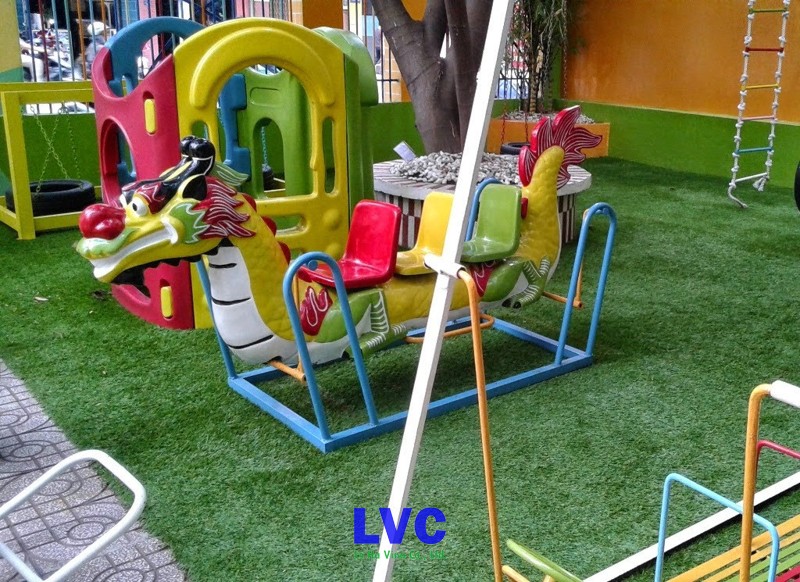 Cỏ nhân tạo, Thi công cỏ nhân tạo, Công ty Leha Vina, Cỏ nhân tạo cho sân vườn, Trường mầm non Đồng Mác
