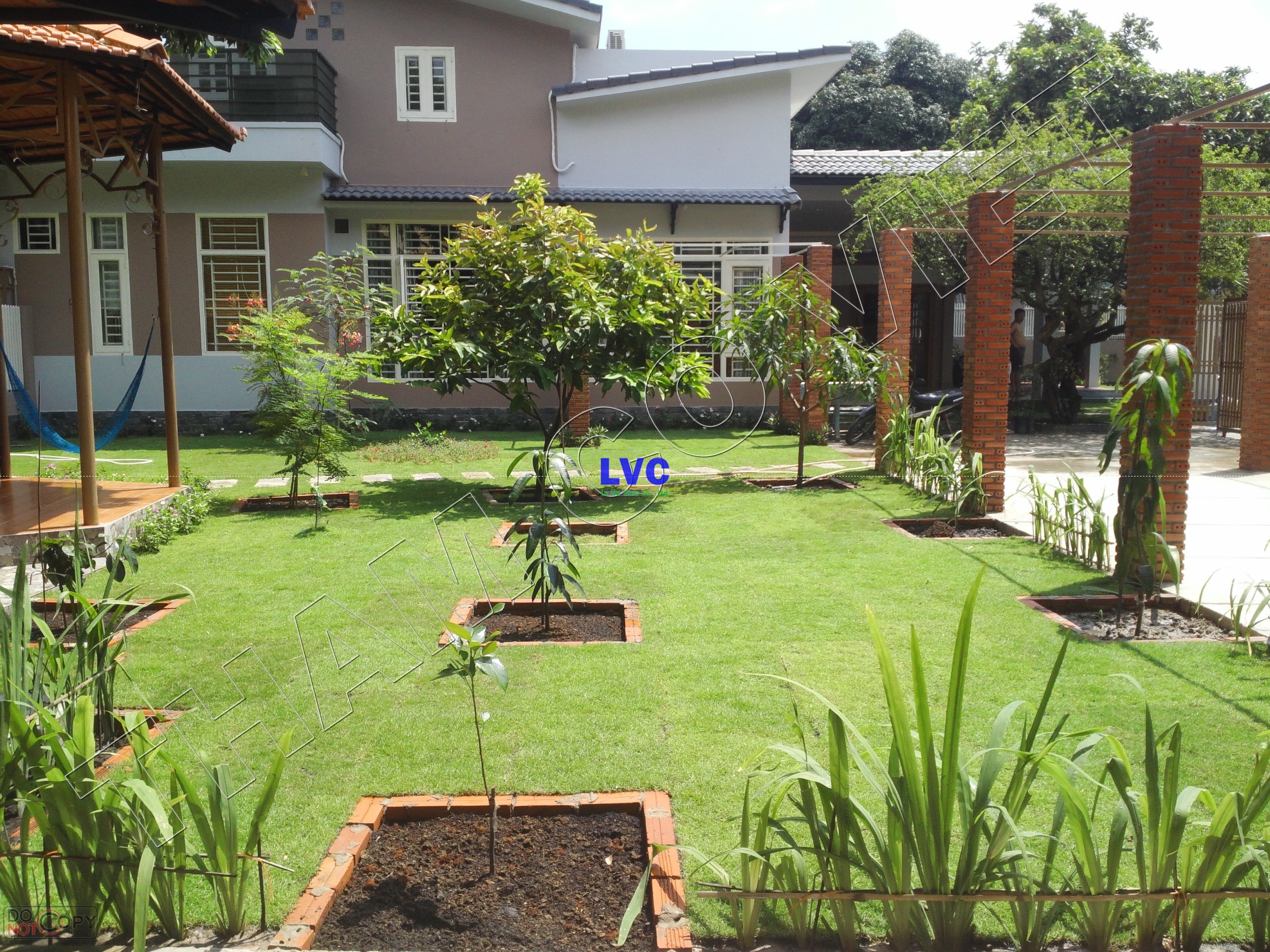 Cỏ trang trí sân vườn, Cỏ nhân tạo, Lê Hà Vina, Cung cấp cỏ nhân tạo, Cỏ nhân tạo để trang trí