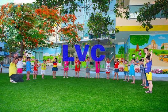 Cỏ nhân tạo trải sân ngoài trời, Lê Hà Vina, Mua cỏ nhân tạo, Cỏ nhân tạo để trải sân, Công ty Lê Hà Vina