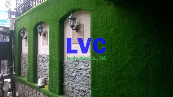 Thi công thảm cỏ trang trí tường, Vách tường cần trang trí, Thảm cỏ trang trí tường, Thảm cỏ nhân tạo có gân, Thảm cỏ nhân tạo sợi đúc