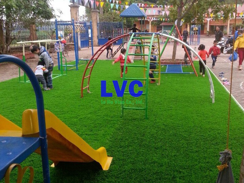 Cỏ nhân tạo, Sân cỏ nhân tạo, Lê Hà Vina, Cỏ nhân tạo cho trường mầm non, Sử dụng cỏ nhân tạo