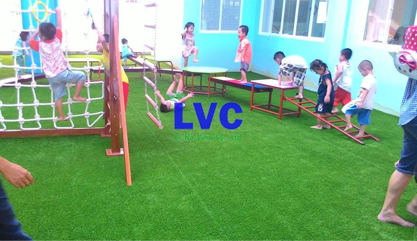 Cỏ nhân tạo, Sân cỏ nhân tạo, Lê Hà Vina, Cỏ nhân tạo cho trường mầm non, Sử dụng cỏ nhân tạo