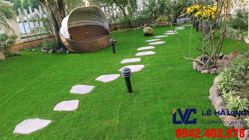 Cỏ nhân tạo, Thảm cỏ nhân tạo, Cỏ nhân tạo cho sân vườn nhà, Sân vườn cỏ nhân tạo, Lắp đặt sân cỏ nhân tạo