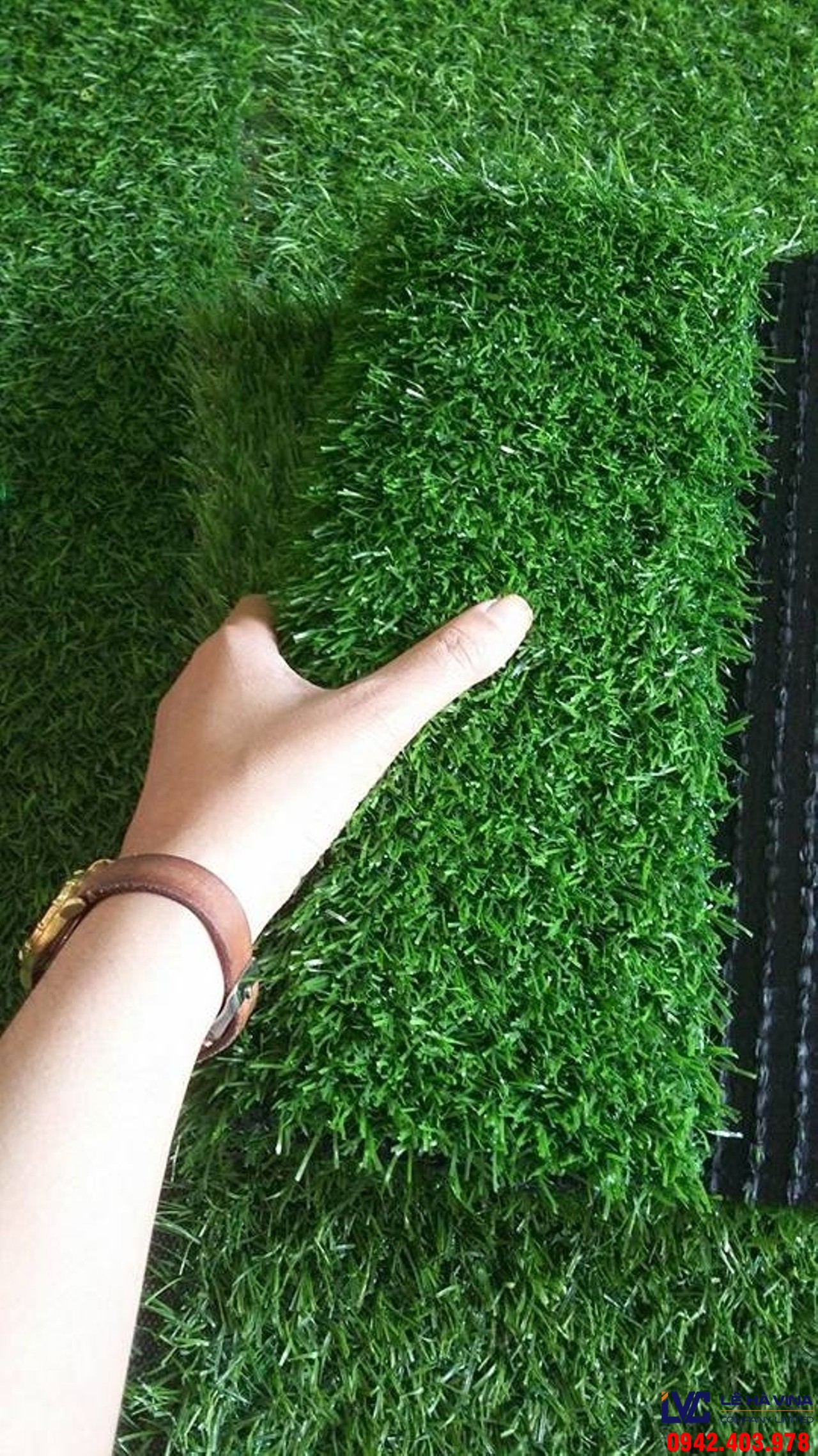 Cỏ nhân tạo trang trí, Cỏ nhân tạo, Lê Hà Vina, Cung cấp cỏ nhân tạo, Cỏ nhân tạo trang trí cửa hàng bán rèm