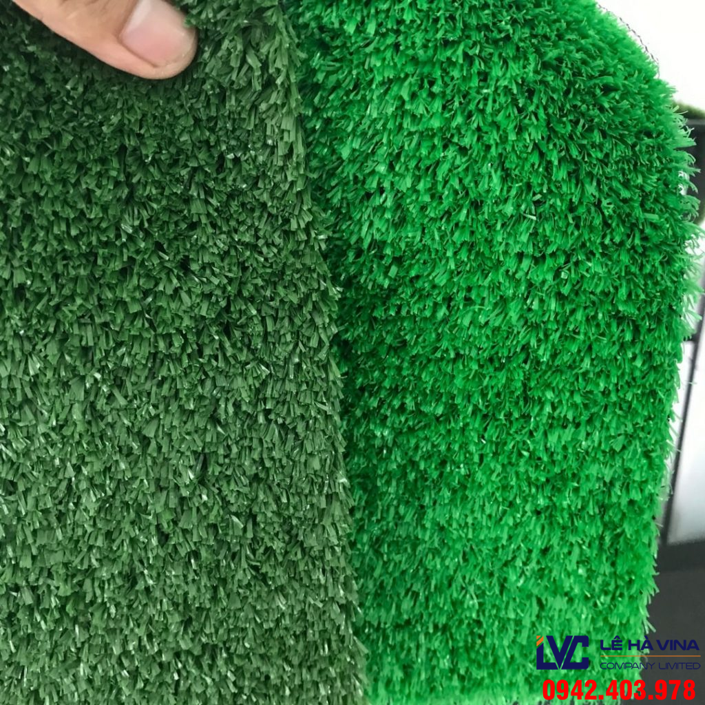 Cỏ nhựa trang trí tường giá rẻ, Cỏ nhân tạo trang trí giá rẻ, Thi công cỏ nhân tạo, Lê Hà Vina, Giá cỏ nhựa trang trí tường