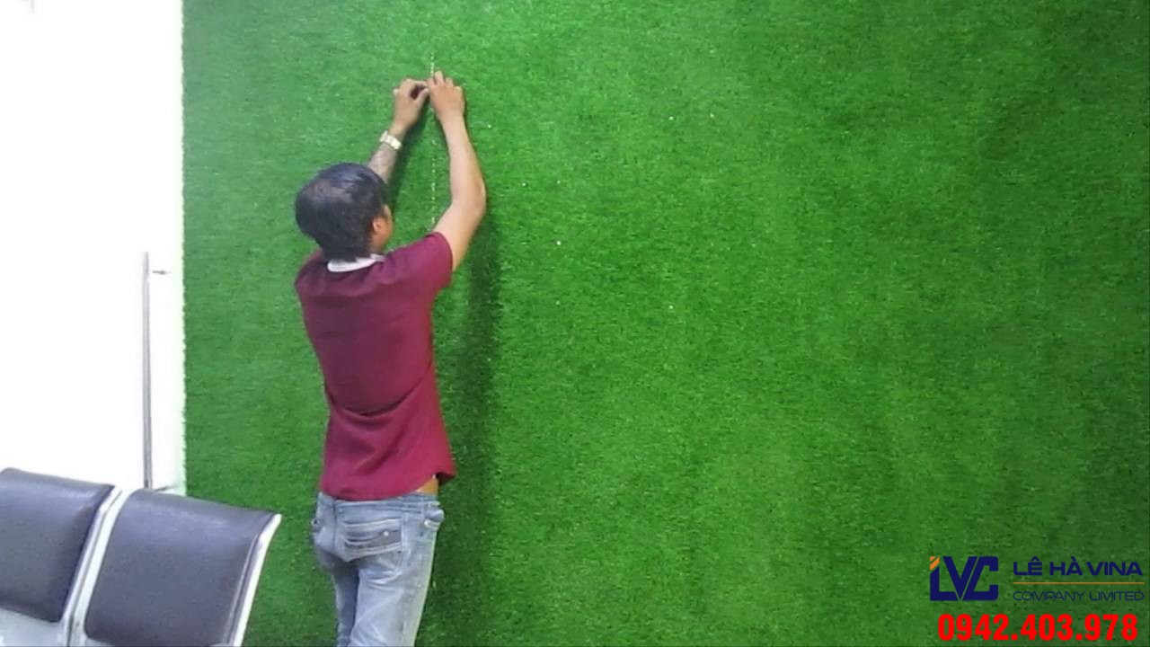 Thi công thảm cỏ nhân tạo dán tường, Cỏ nhân tạo dán tường, Lê Hà Vina, Thảm cỏ, Cỏ giả