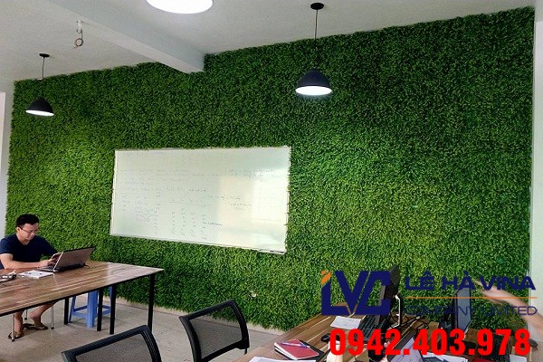 Thi công thảm cỏ nhân tạo dán tường, Cỏ nhân tạo dán tường, Lê Hà Vina, Thảm cỏ, Cỏ giả